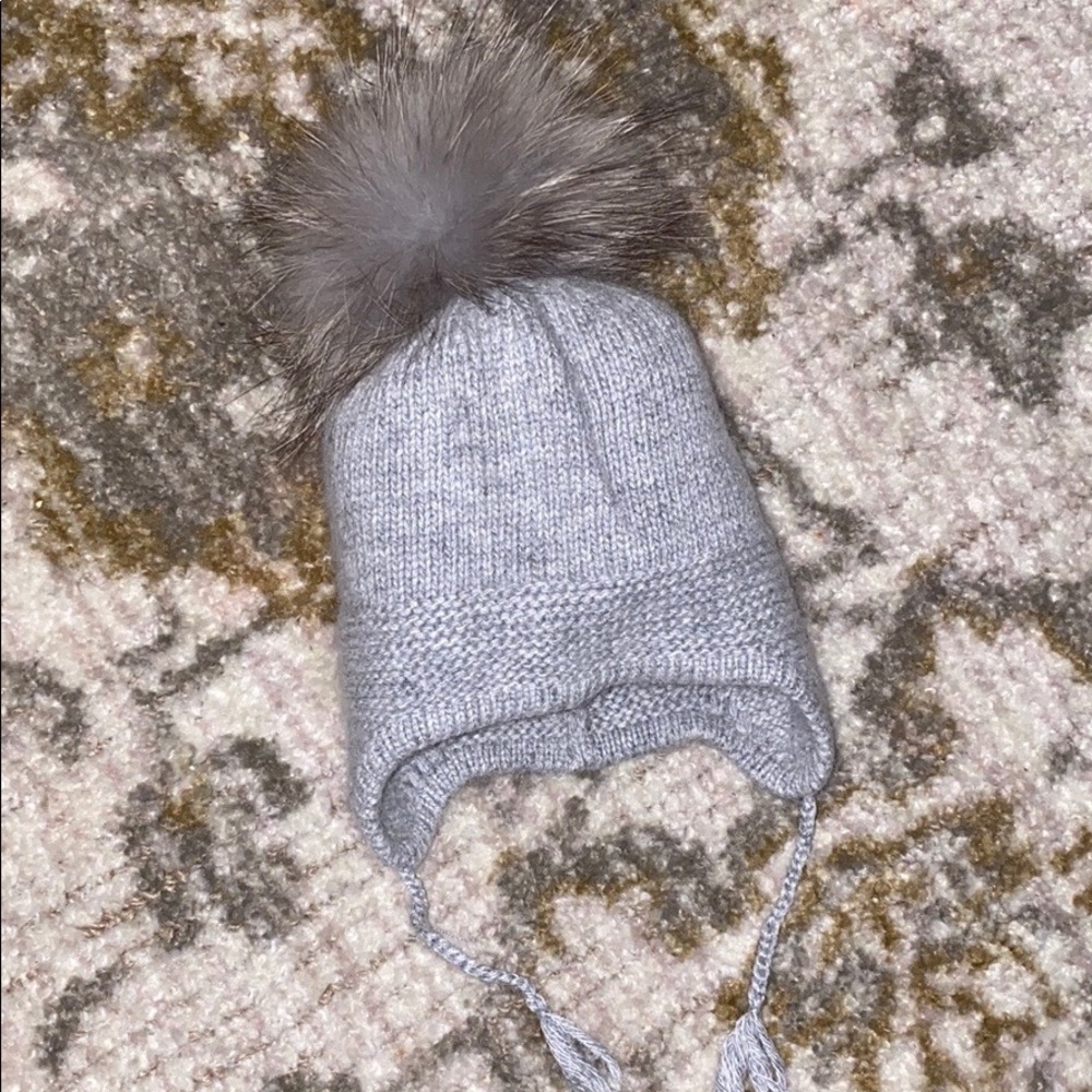 Grey - Ultra soft Cashmere hat with raccoo…